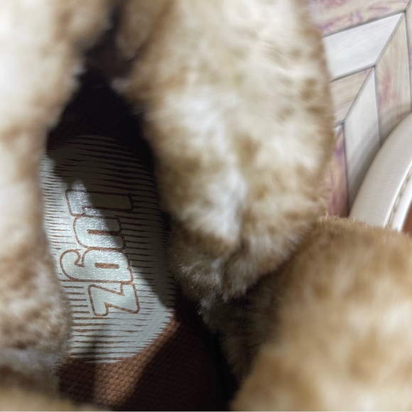 Woman’s Lugz Sprig Sneakers with fur lining brown size 7 NWOT H4 - Picture 6 of 11